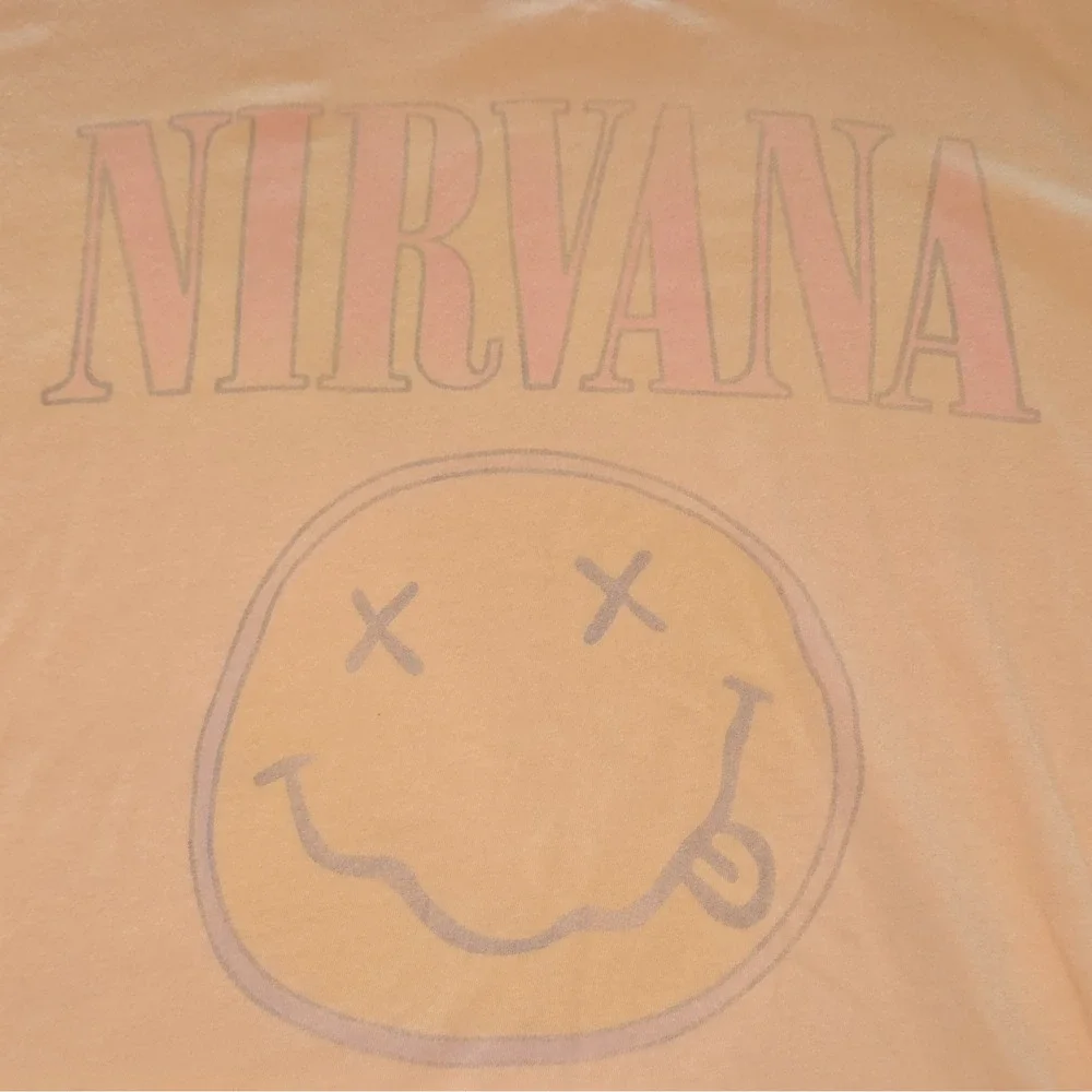 American Eagle Nirvana Smiley Face Graphic Band T-Shirt Tee Size M